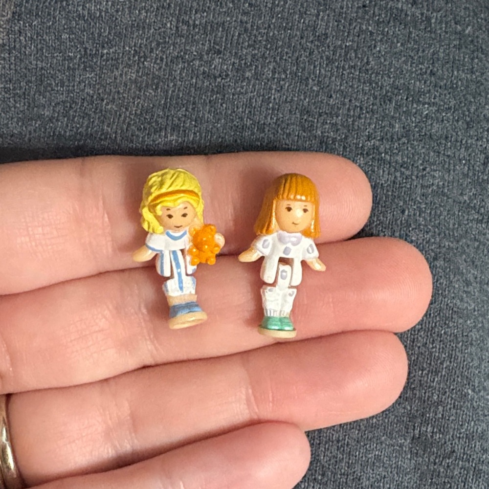 Polly Pocket Cozy Cottage Doll Figures Polly Midge Lot 2 Vintage Bluebird 1993